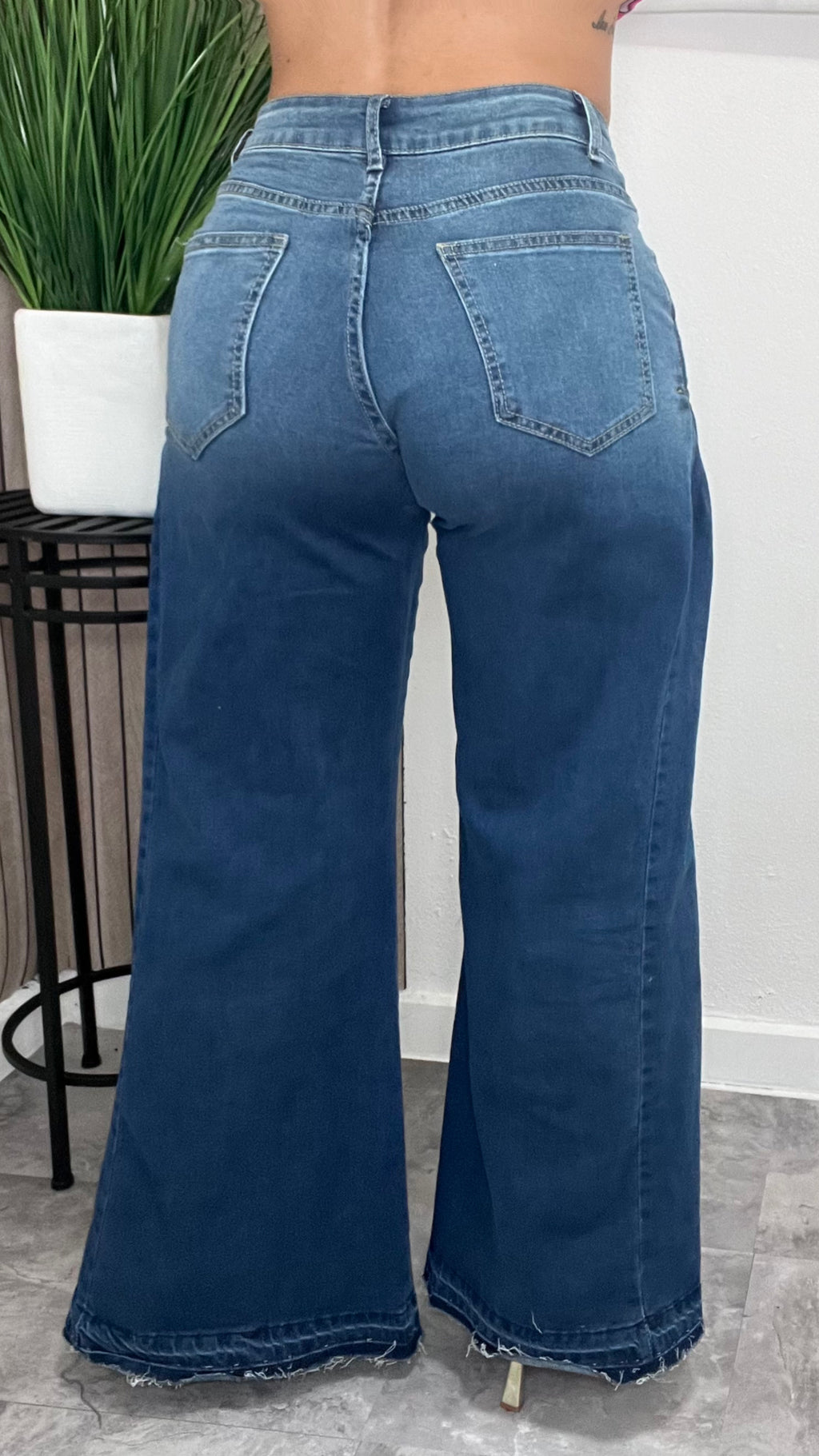 FLAWLESS JEANS