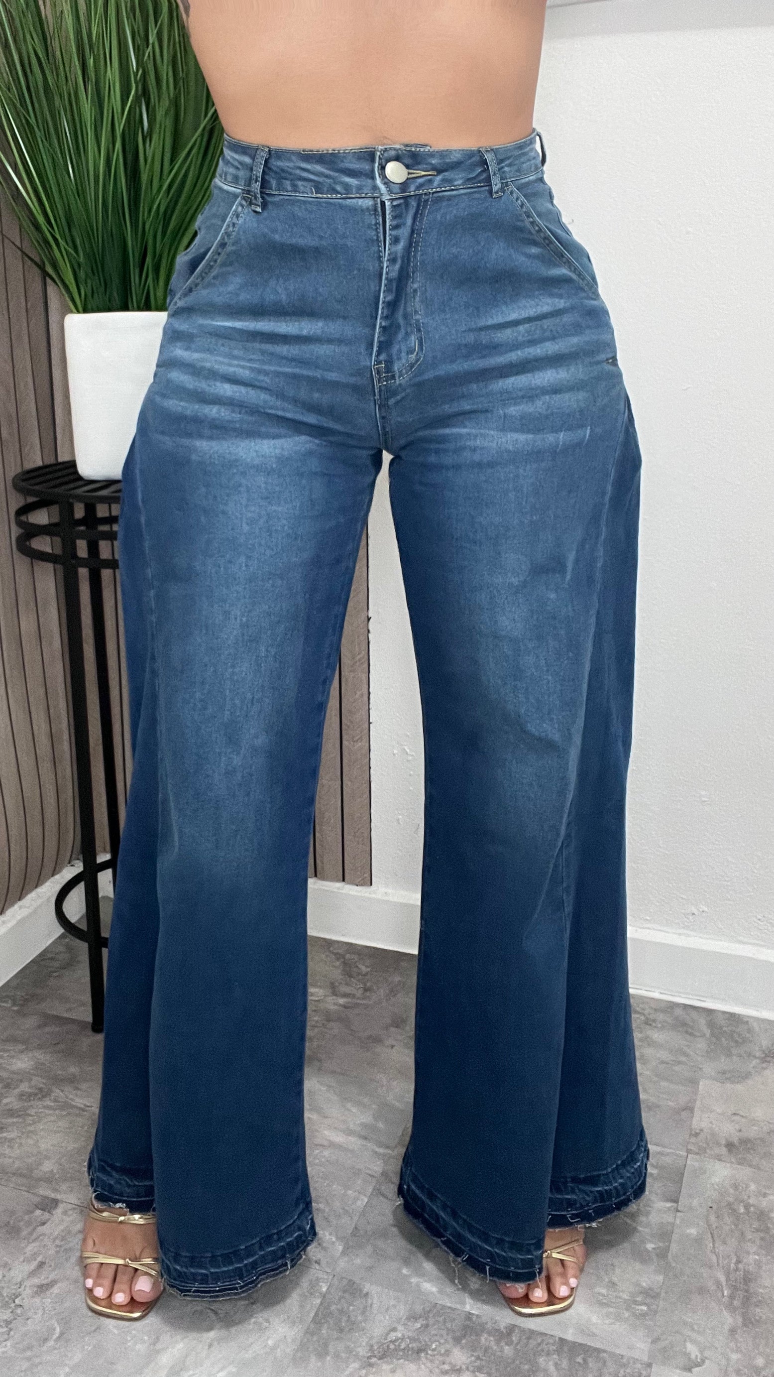 FLAWLESS JEANS